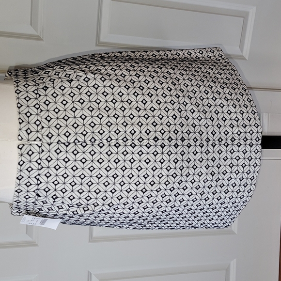 NWT, J.Crew Eyelet Skirt: Flattering! - Picture 4 of 13